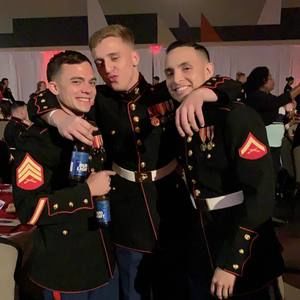 Meet your Posher, Dakota